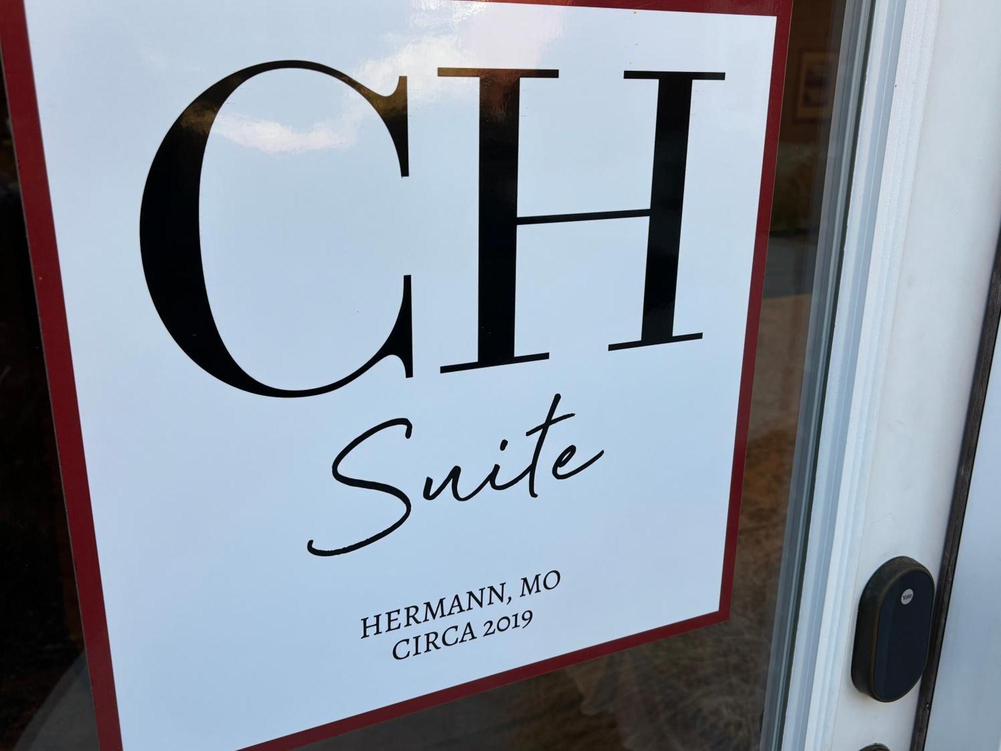Hermann Crown Suites Εξωτερικό φωτογραφία